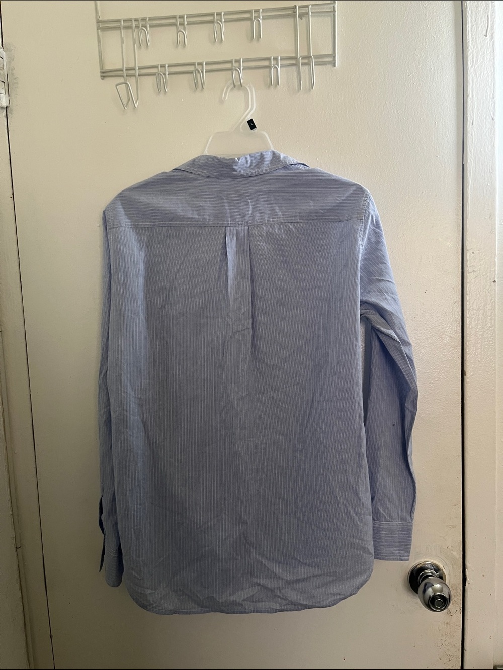Everlane Light Blue Pinstripe Men's Dress Shirt - Picture 3 of 4
